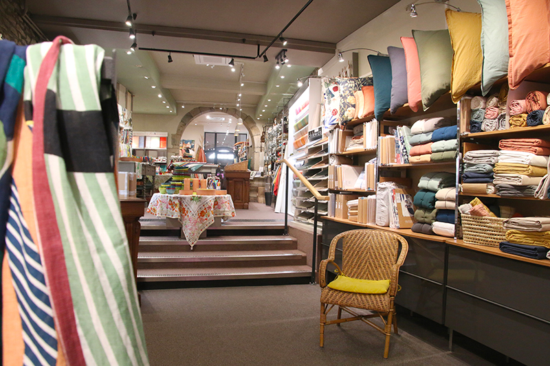 boutique Laronze décor