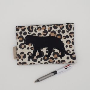 pochette panthère noire