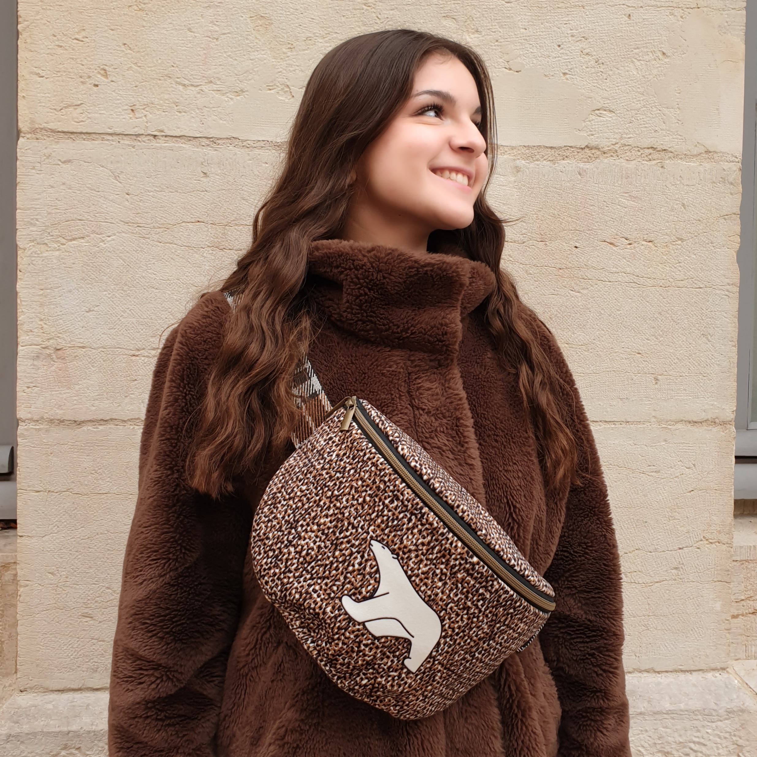 sac banane velours ours pompon